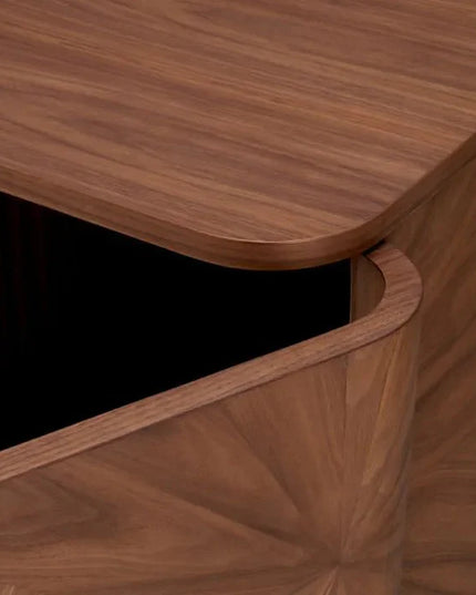 EICHHOLTZ | DRESSER RUCELLO