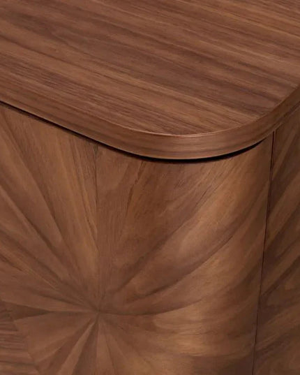 EICHHOLTZ | DRESSER RUCELLO