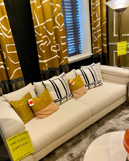 EICHHOLTZ | SOFA YORK - BOUCLÉ CREAM - SHOWROOM ARTIKEL